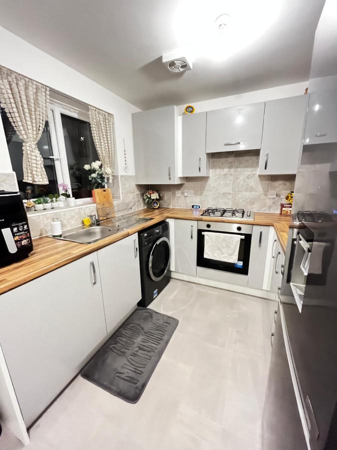 New Ollerton Parkgate Rest Appartement Buitenkant foto