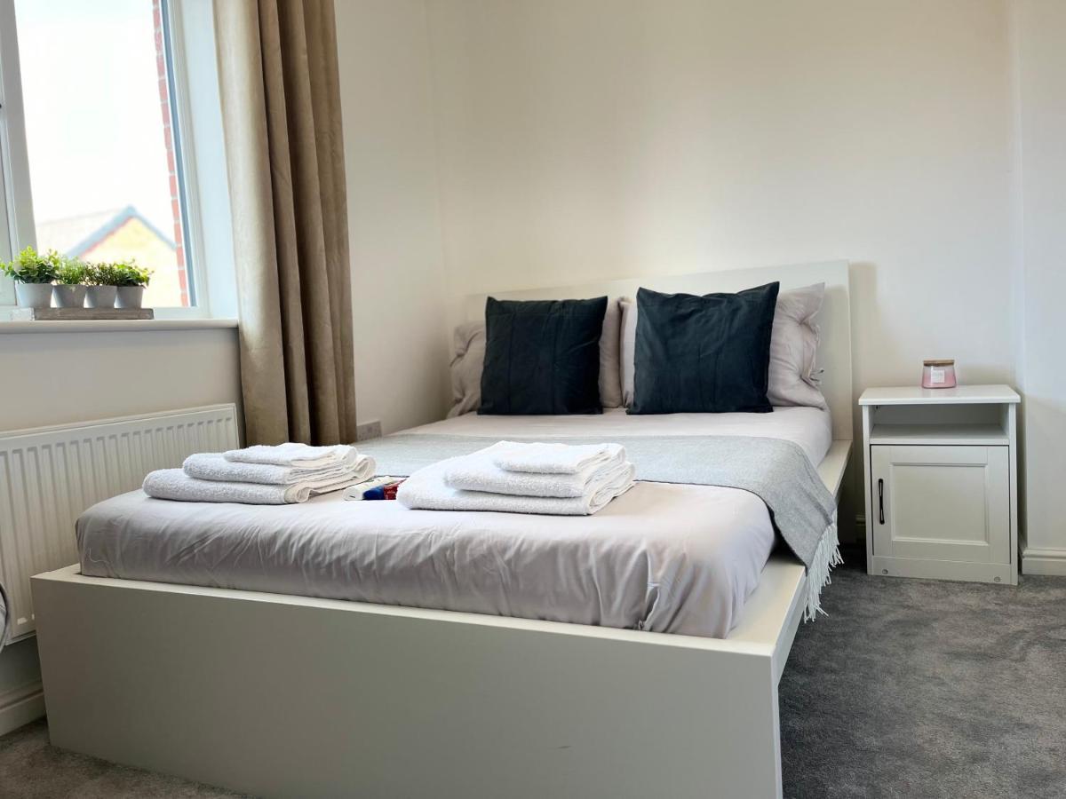 New Ollerton Parkgate Rest Appartement Buitenkant foto